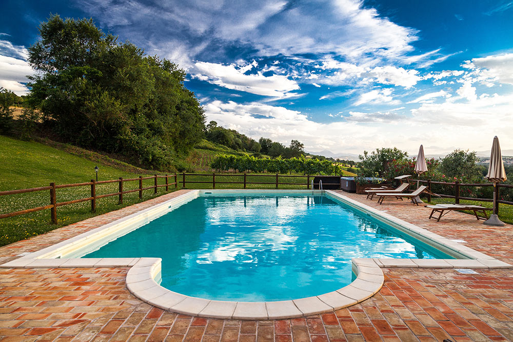 swim pool jacuzzi